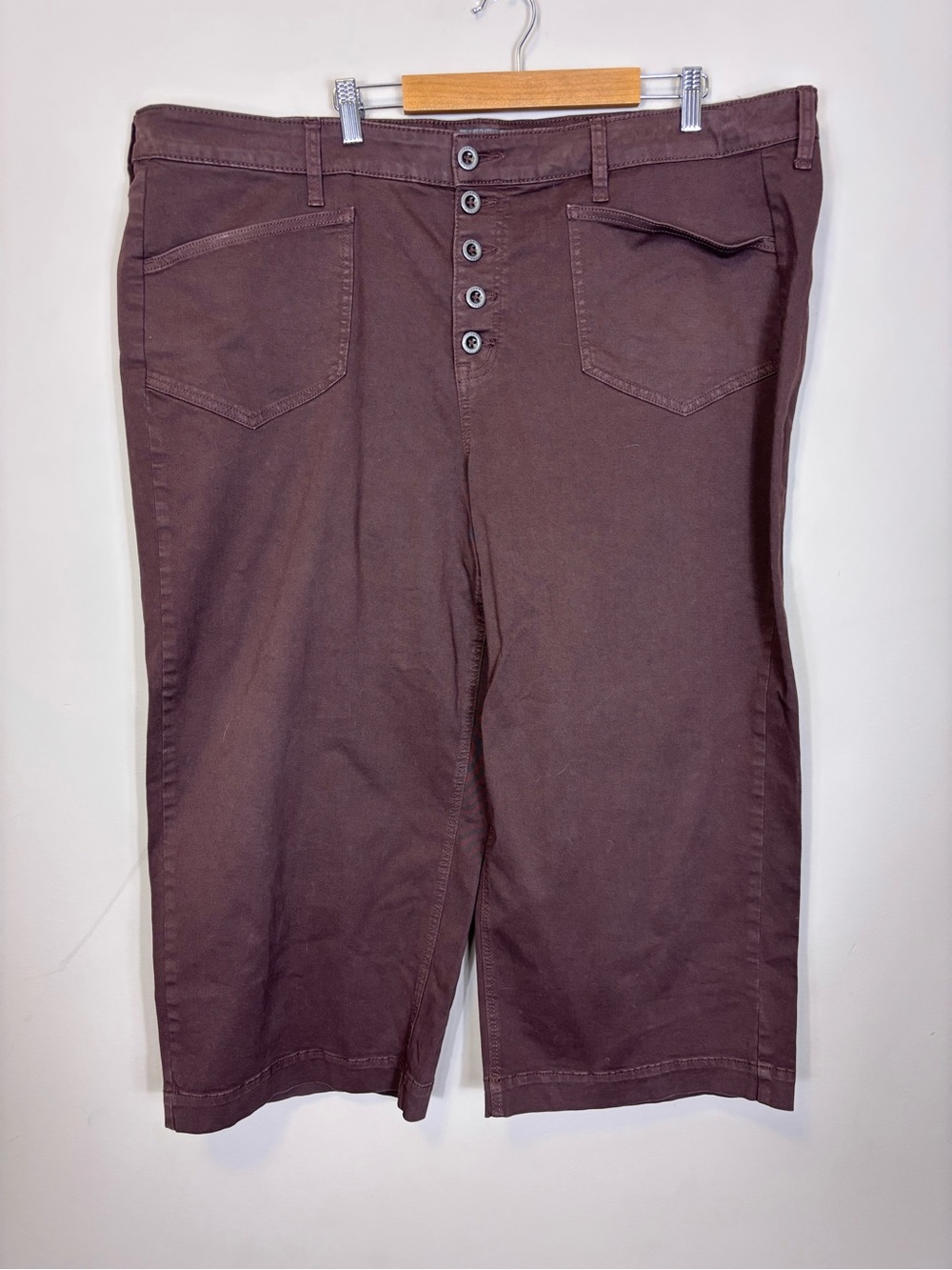 torrid Brown Flat-Front Button-Fly Capris Plus Size 24